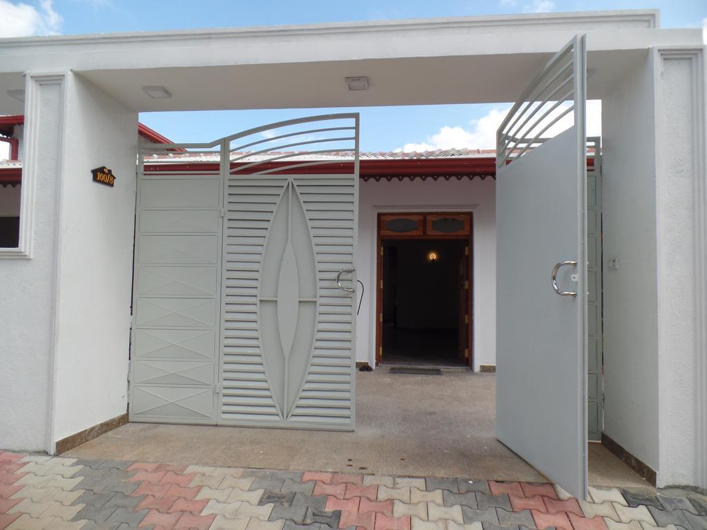 Kandyan Bluestar Villa Luaran gambar