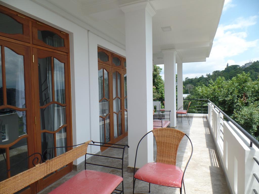 Kandyan Bluestar Villa Luaran gambar
