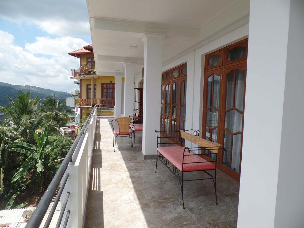 Kandyan Bluestar Villa Luaran gambar