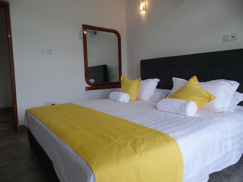 Kandyan Bluestar Villa Bilik gambar