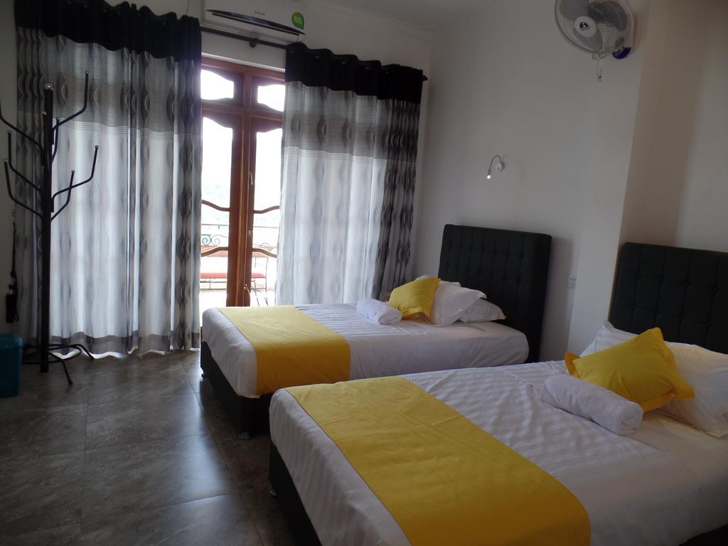 Kandyan Bluestar Villa Bilik gambar