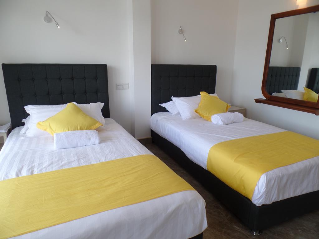 Kandyan Bluestar Villa Bilik gambar