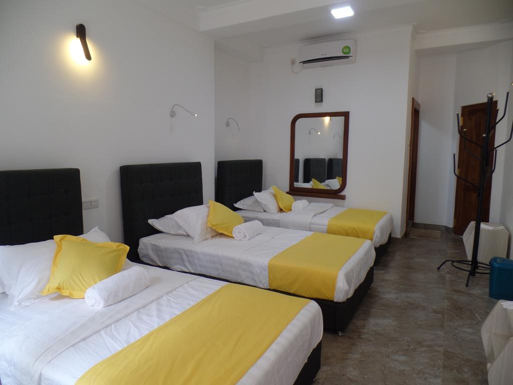 Kandyan Bluestar Villa Bilik gambar