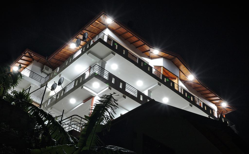 Kandyan Bluestar Villa Luaran gambar